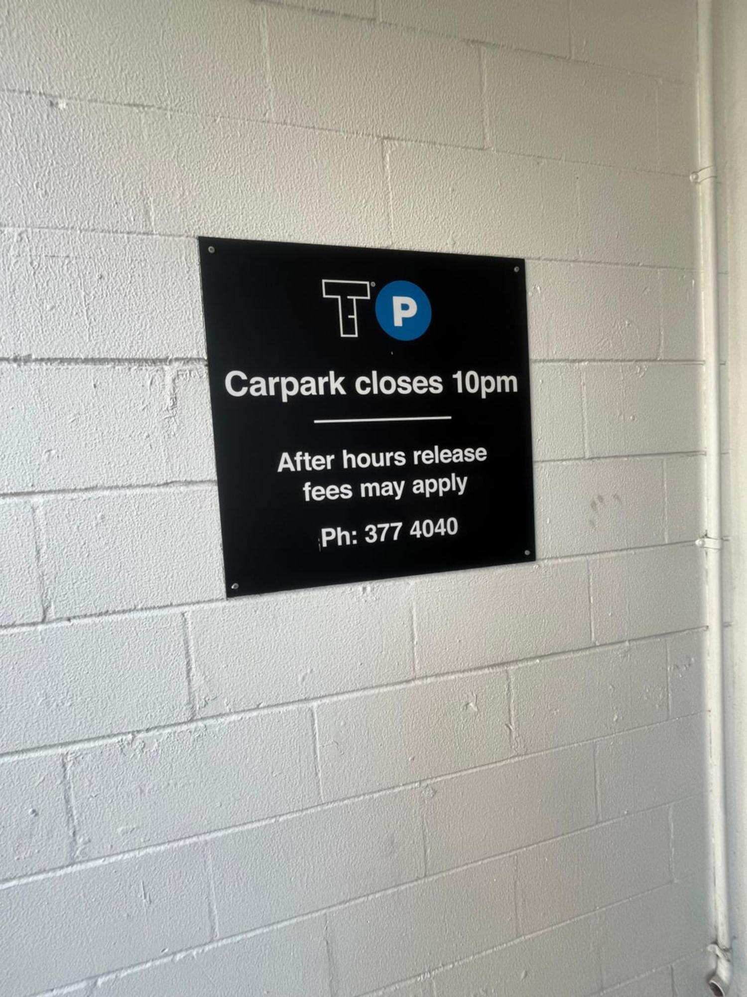 Apartment Escape With Pool, Gym & Free Parking In Cbd Auckland